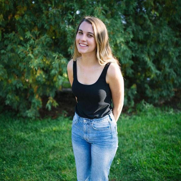 Meet your Posher, Elise - Picture 1 of 1